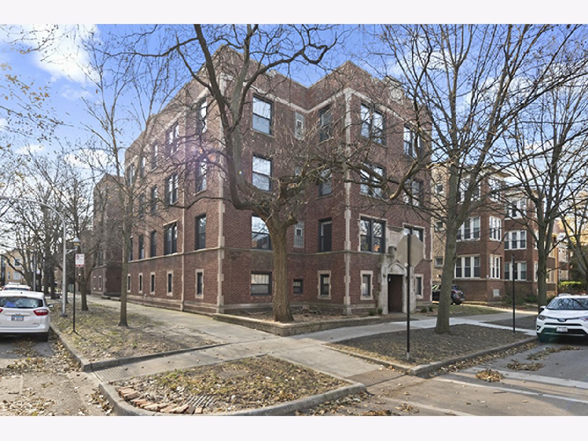Condominiums Sold Elmdale Commons Chicago Illinois, 5952 Lakewood
