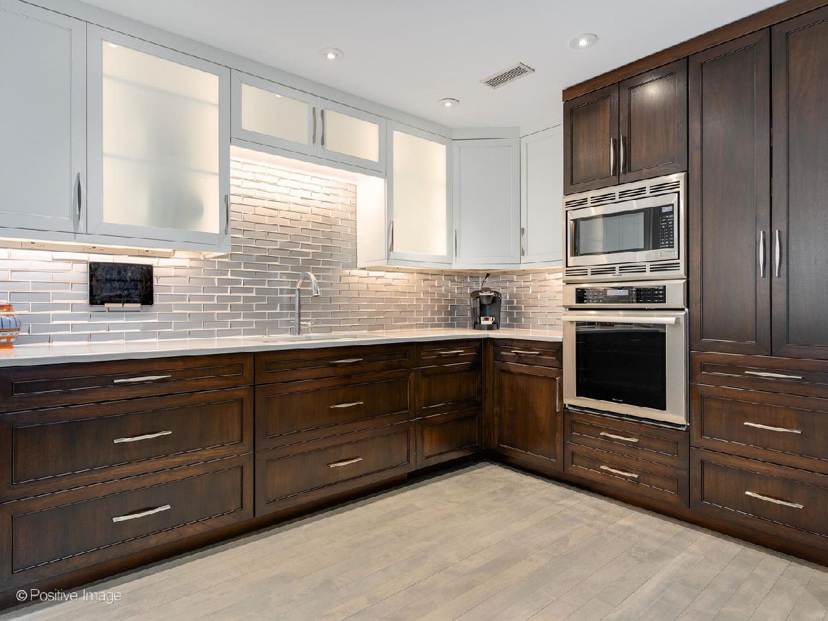 Condominiums Sold Pierre Chicago Illinois, 2100 Lincoln Park West