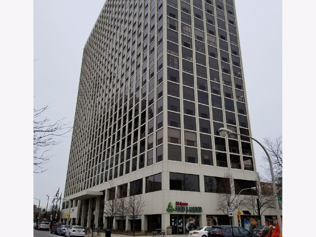 Condominiums Rented Boardwalk Chicago Illinois, 4343 Clarendon