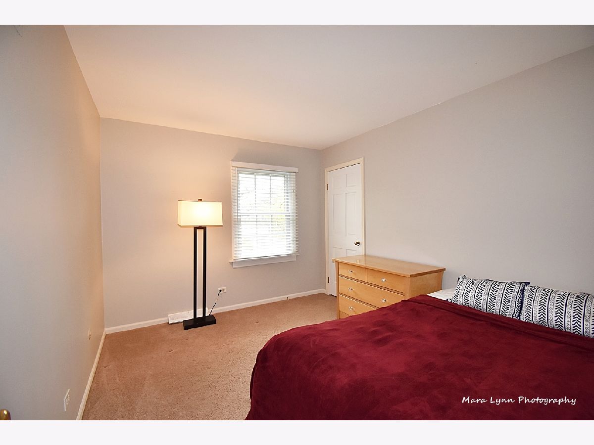 Homes Sold Burning Tree St Charles Illinois, 40W667 Longshadow