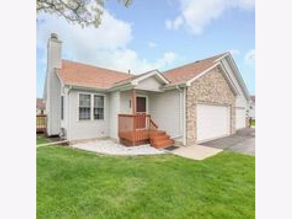 Townhomes & Homes Sold Illowa Farms Somonauk Illinois, 335 Warren