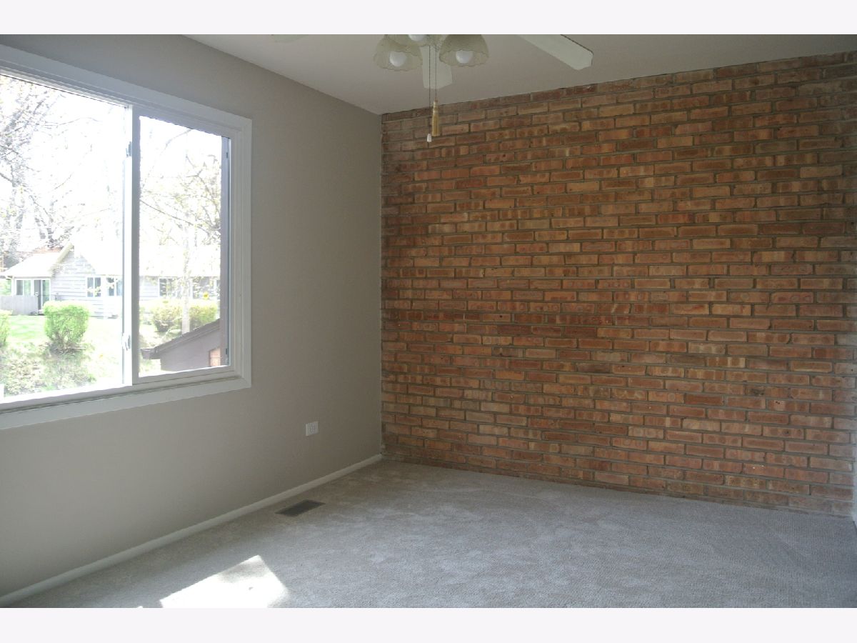 Townhomes & Condos Rented Woodhills Bay Colony Fox Lake Illinois, 74 North