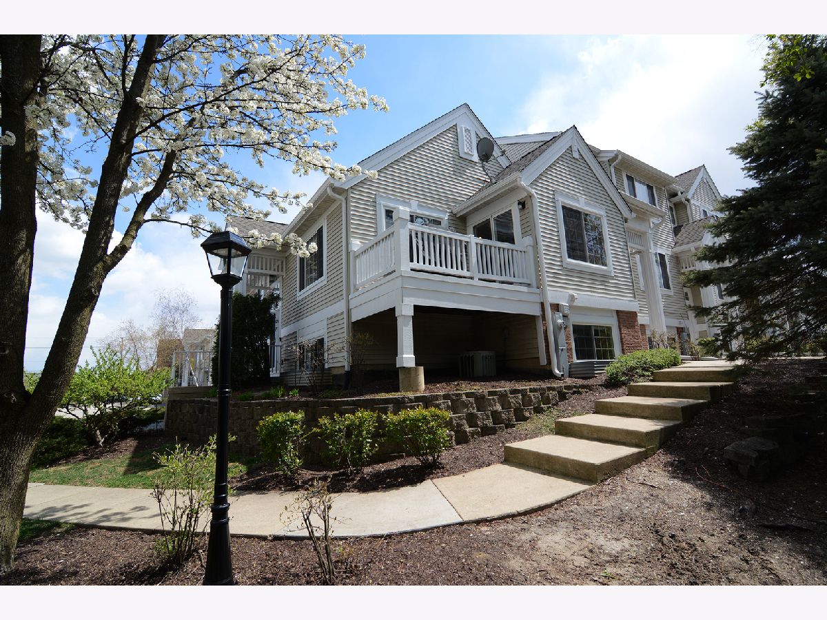 Townhomes & Condos Sold Polo Club Pointe Glendale Heights Illinois, 1058 Mayfield