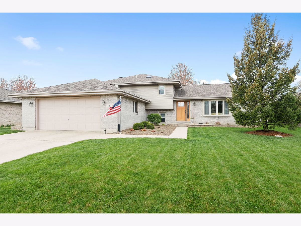 Homes Sold Fieldstone New Lenox Illinois, 51 Victorian