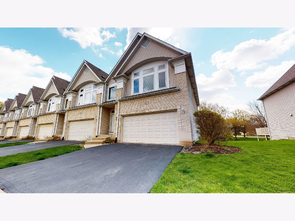 Townhomes Sold Wooded Creek Bolingbrook Illinois, 359 Aaron