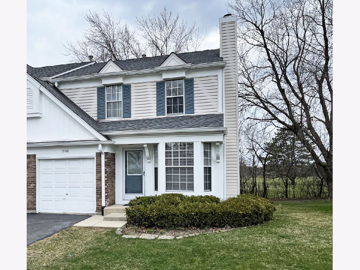 Townhomes Rented Orchard Gate Westmont Illinois, 1536 Apple Grove