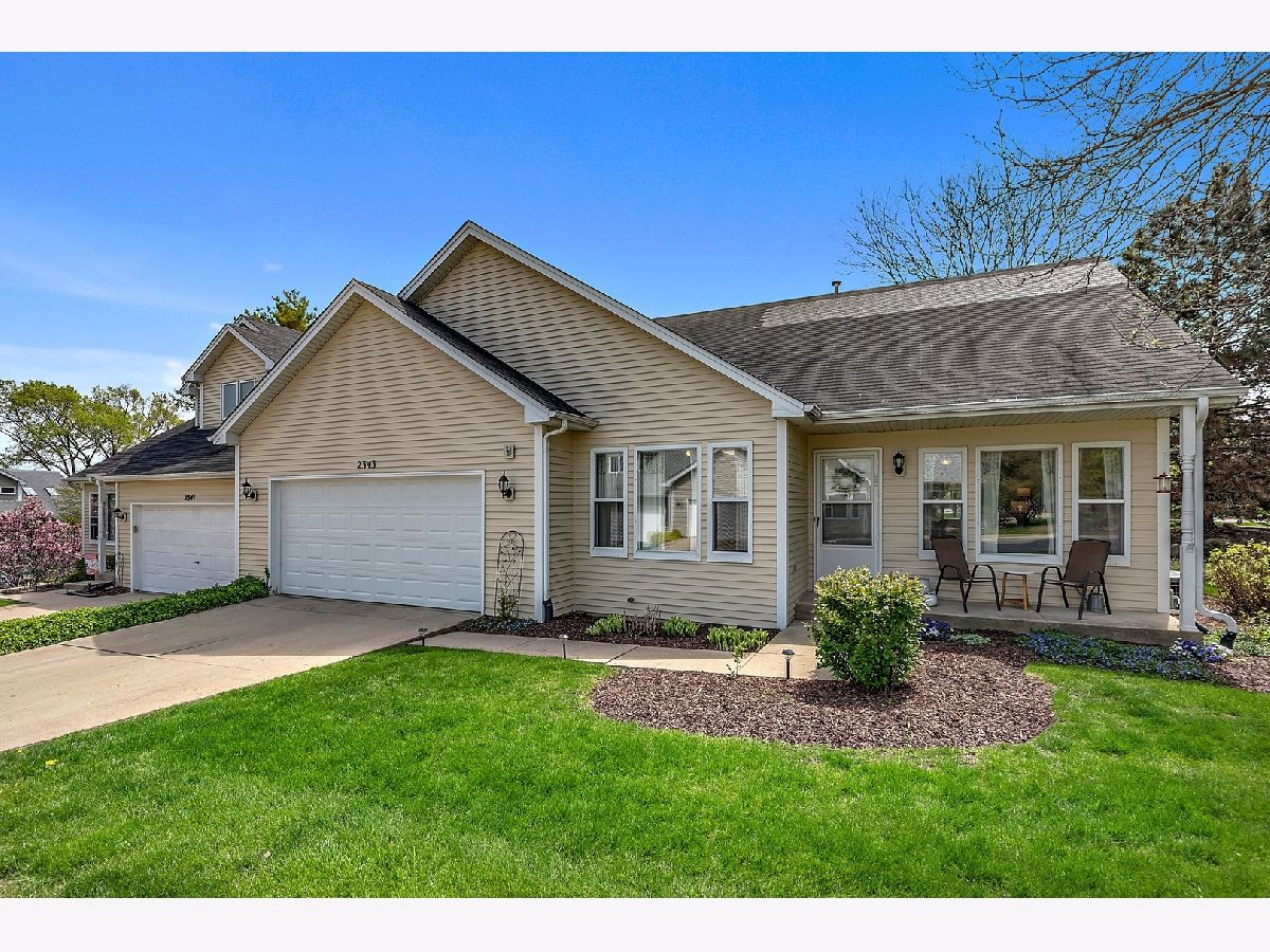 Homes & Townhomes & Condos Sold Highland Springs Elgin Illinois, 2343 Horned Owl