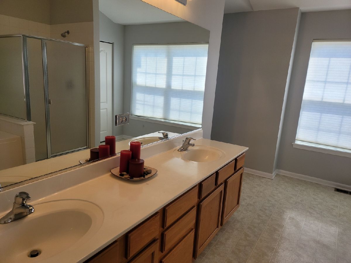 Homes Sold Silverleaf Addison Illinois, 2122 Silverleaf