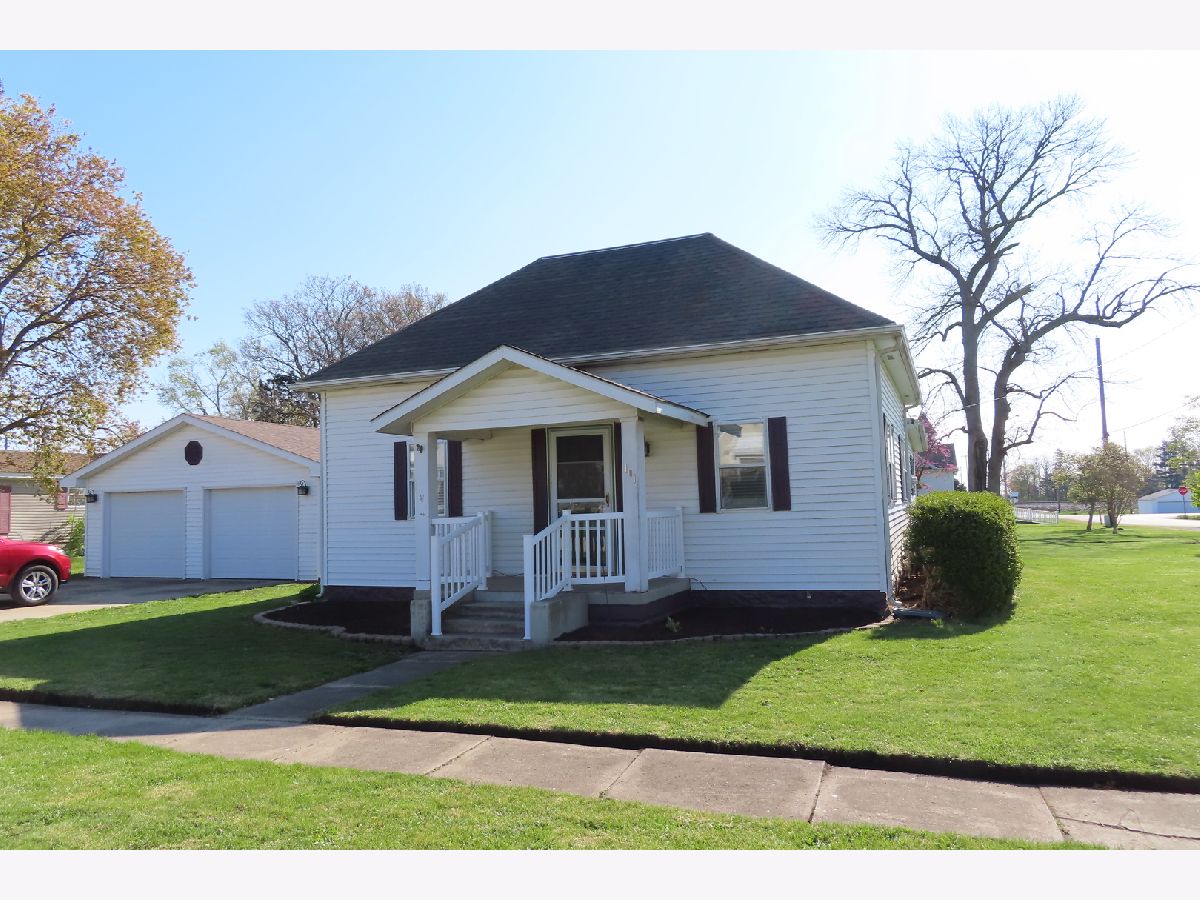  Sold Bellflower Illinois, 101 Vine