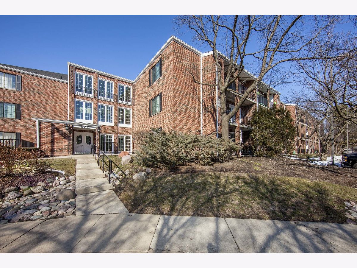 Condominiums Sold Park Orleans Elk Grove Village Illinois, 520 Biesterfield