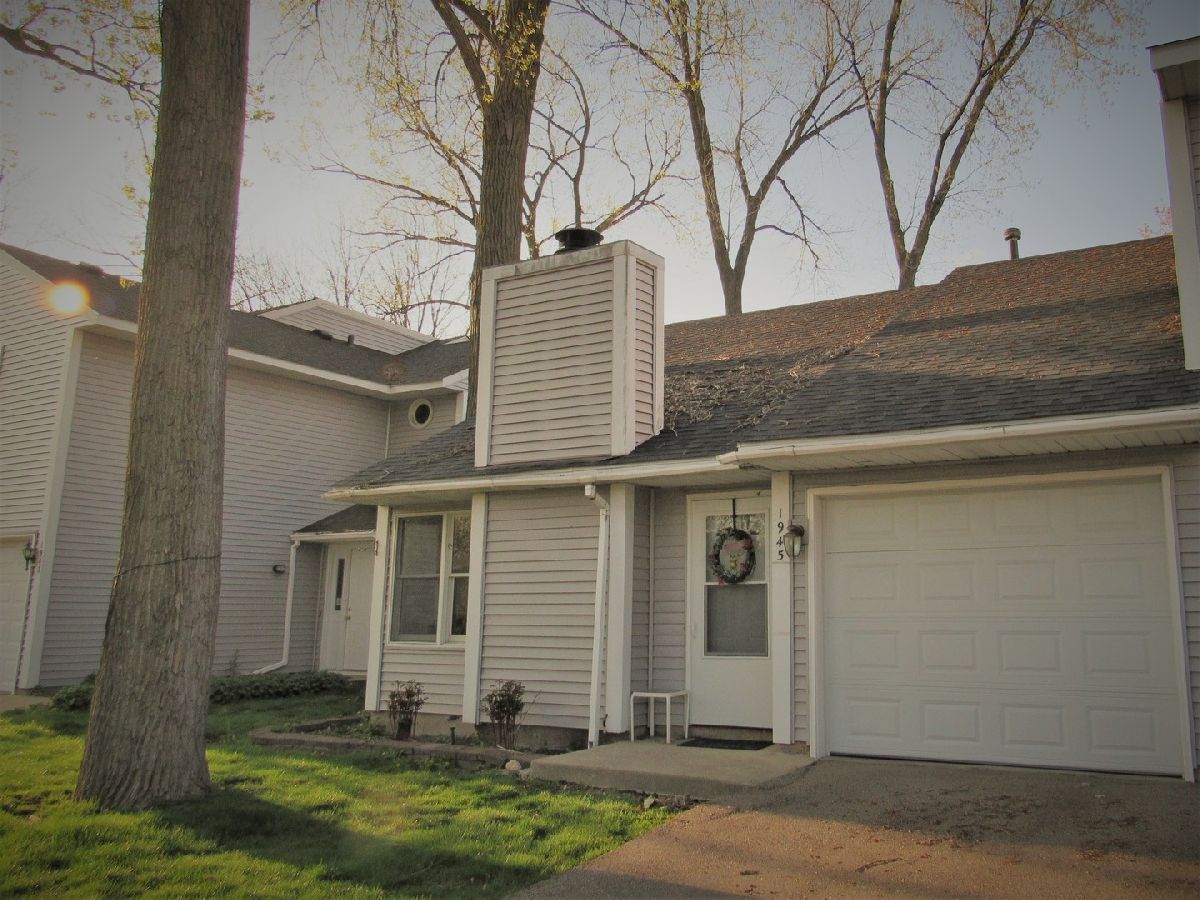 Condos & Townhomes Sold Oak Creek West Aurora Illinois, 1945 Charles