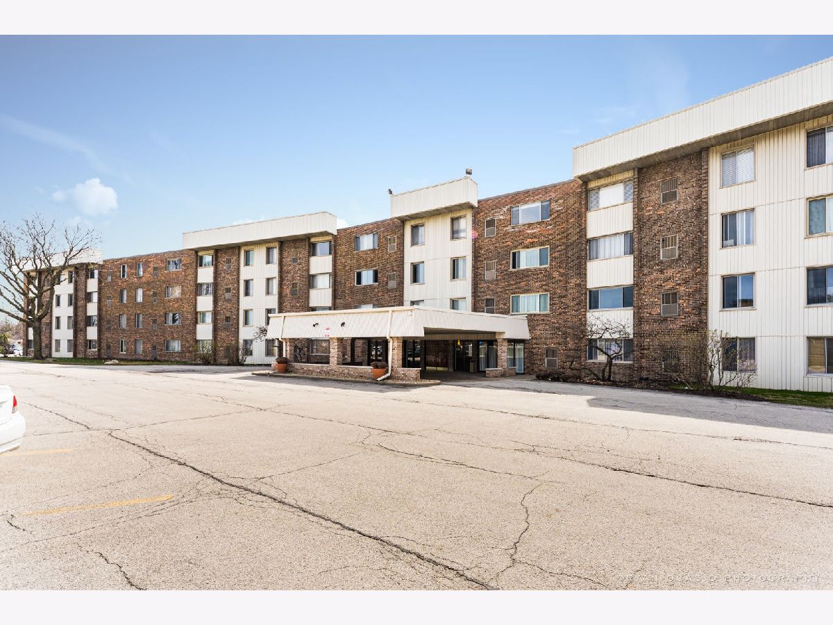 Condominiums Sold York Meadows Elmhurst Illinois, 841 York