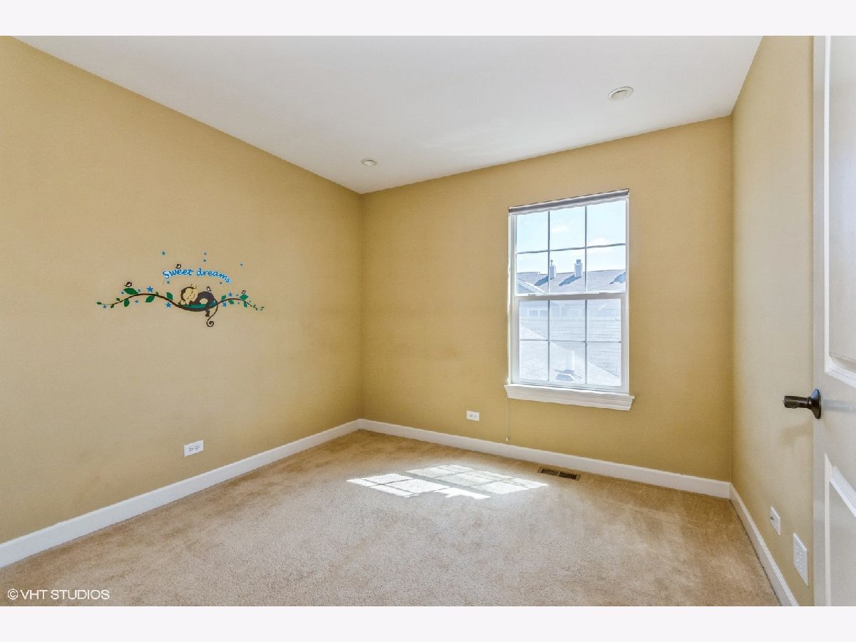 Townhomes Rented Asbury Place Bartlett Illinois, 389 Bradbury