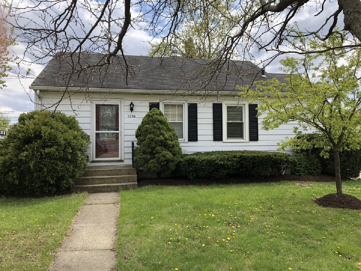Homes Sold Black Road Estates Joliet Illinois, 1206 Agnes