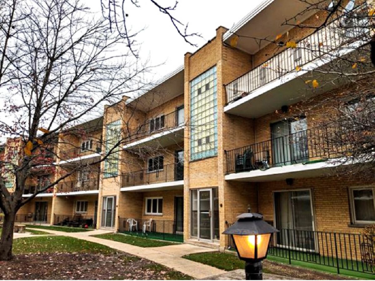 Condominiums Sold Longwood Place Oak Lawn Illinois, 10324 Pulaski