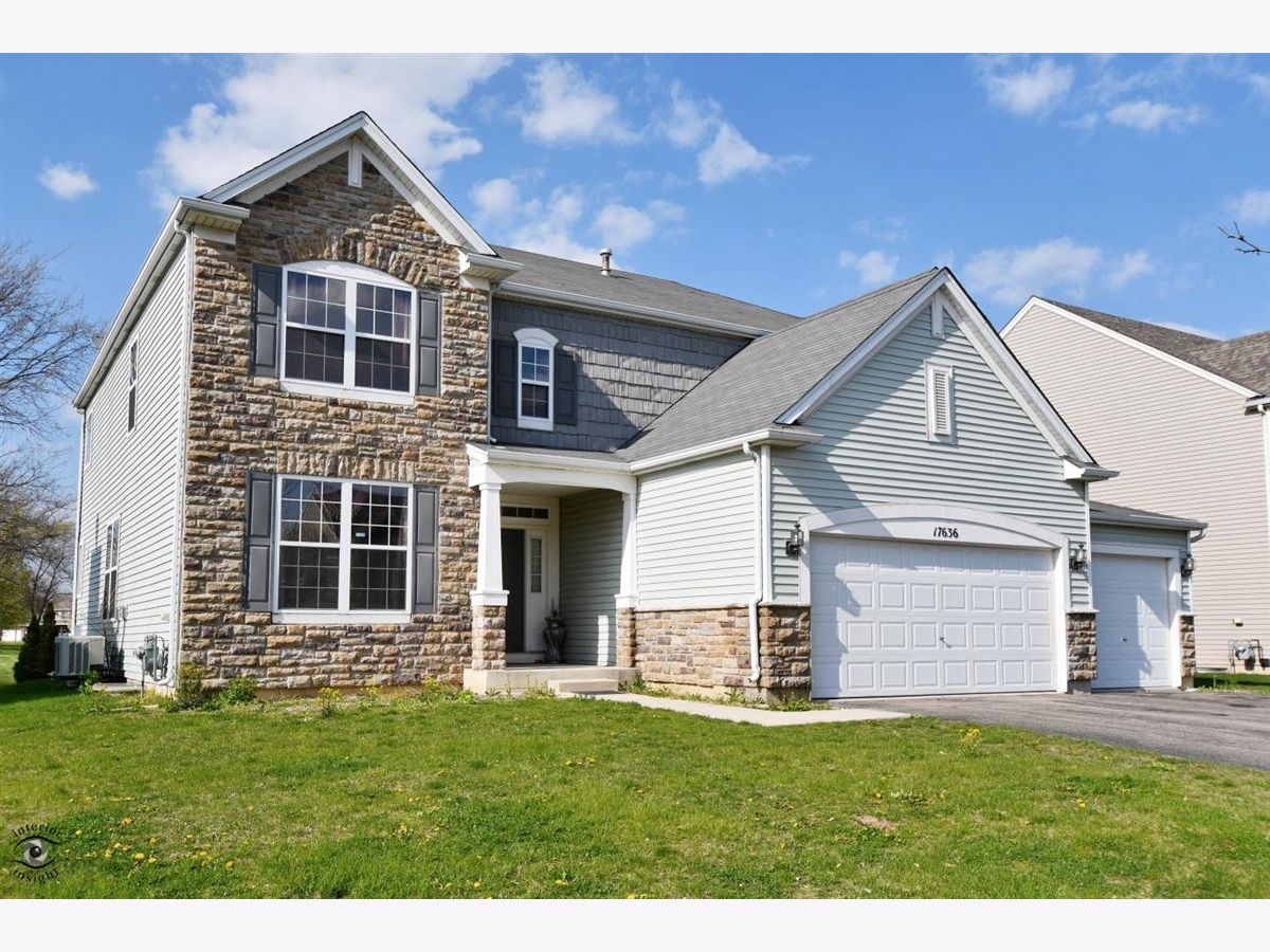 Homes Sold Neuberry Ridge Lockport Illinois, 17636 Neuberry Ridge