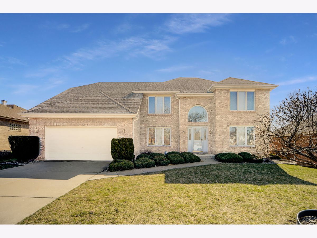 Homes Sold Tara Hill Darien Illinois, 8933 Middleton