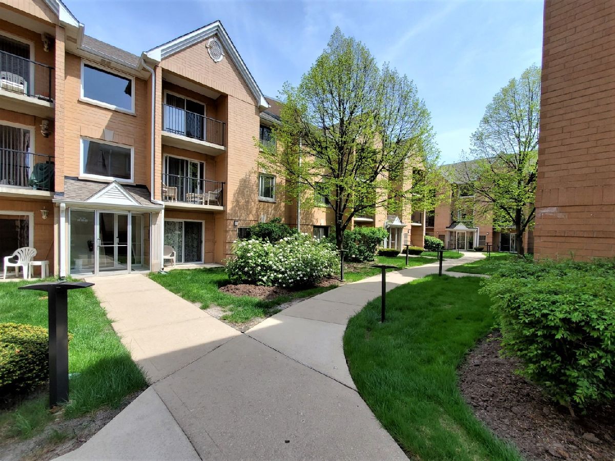 Condominiums Rented River Front Condos Chicago Illinois, 8710 Evelyn