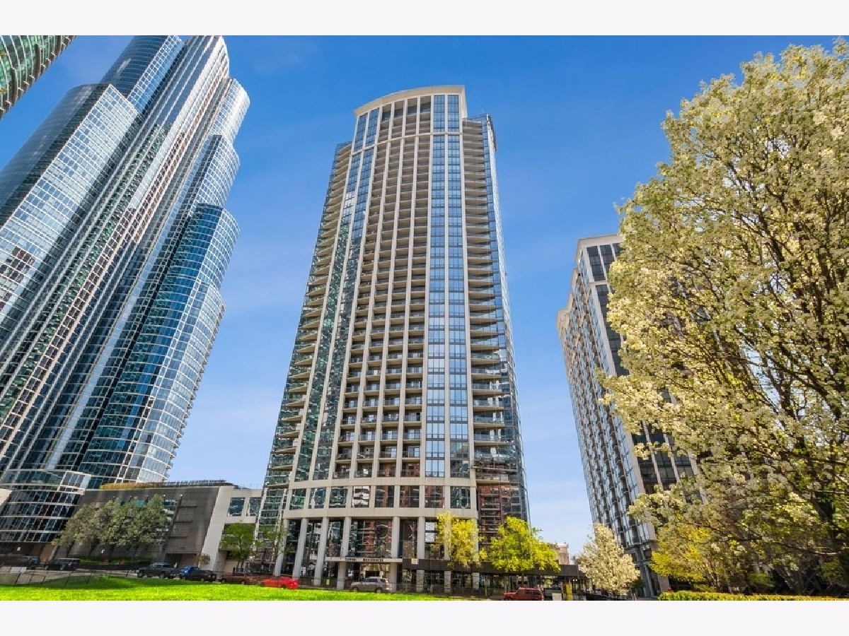 Condominiums Rented Museum Park Tower Iv Chicago Illinois, 1235 Prairie