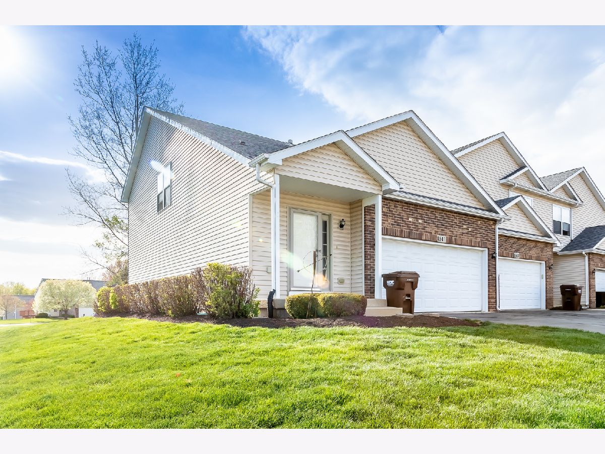 Townhomes & Condos Sold Hidden Valley Woodstock Illinois, 1511 Scarlett