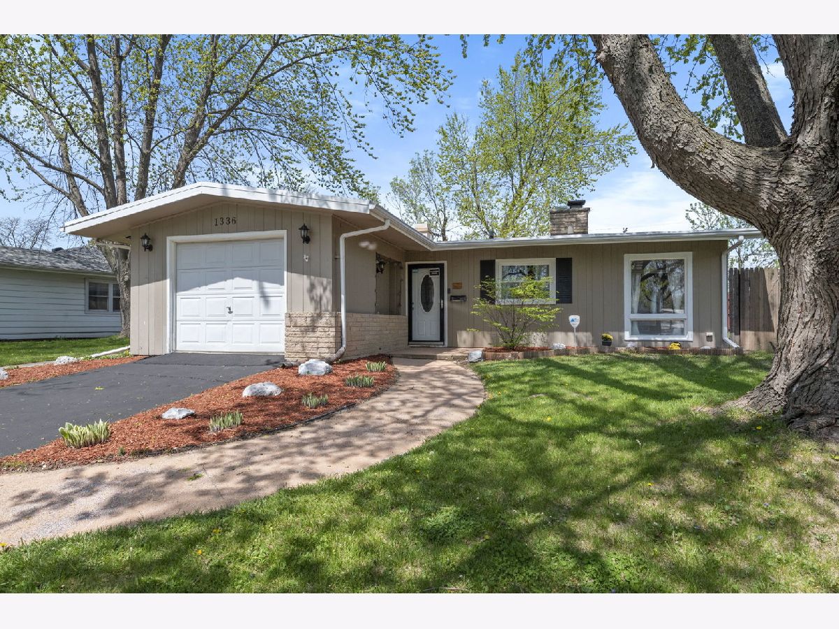 Homes Sold Marviray Manor Montgomery Illinois, 1336 Carol