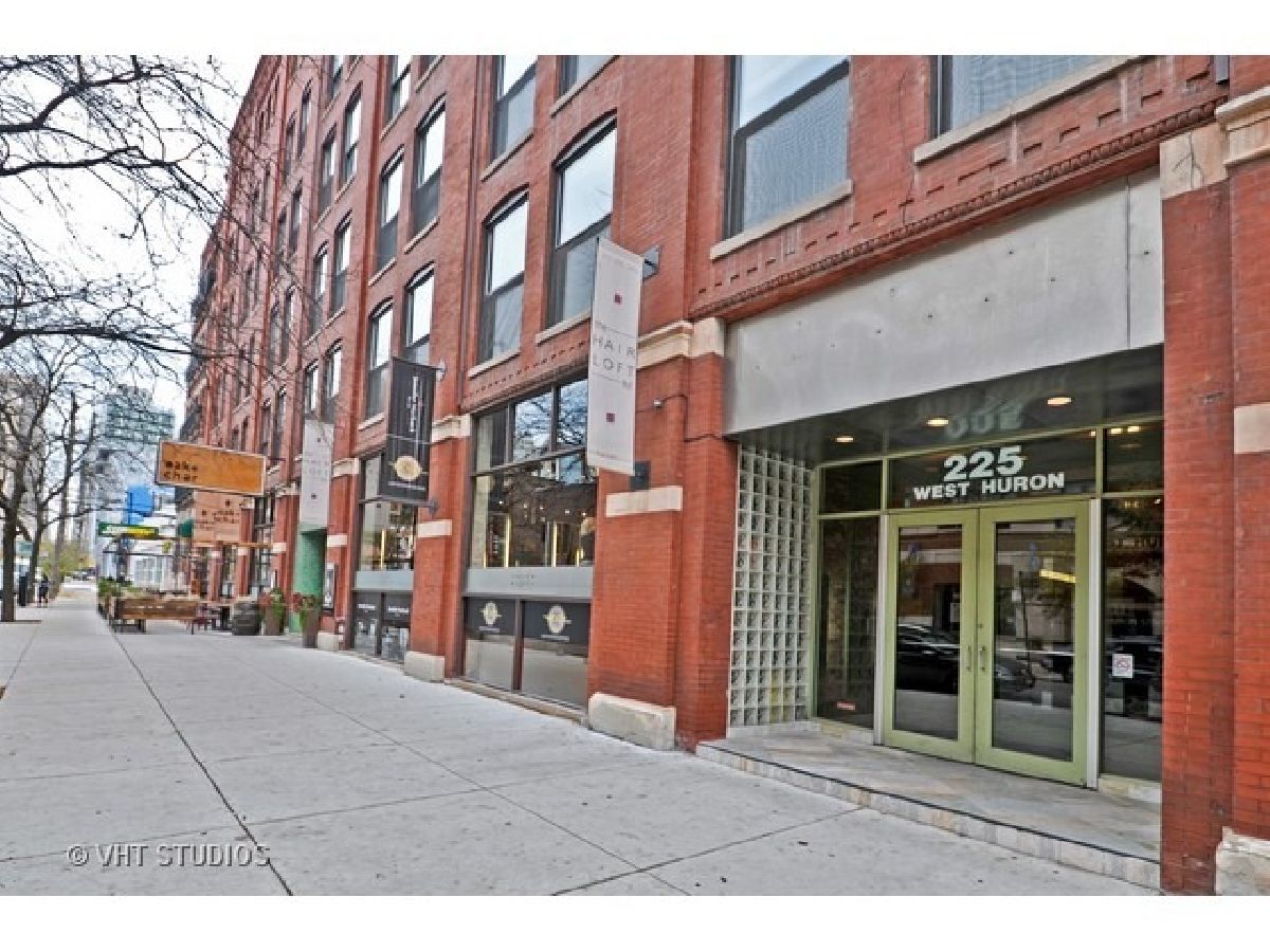 Condos & Townhomes Rented Huron Street Lofts Chicago Illinois, 225 Huron