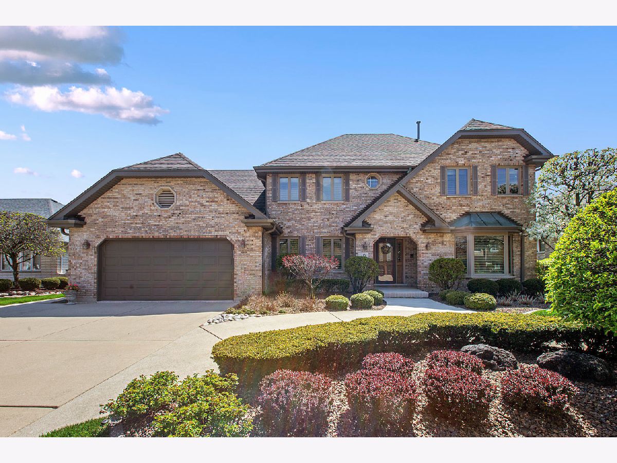 Homes Sold Woodland Shores Palos Park Illinois, 215 Whispering Lake