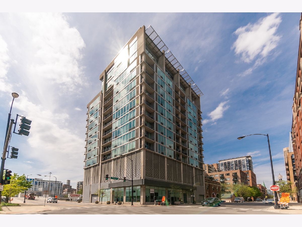 Condominiums Sold Platinum Tower Chicago Illinois, 700 Van Buren