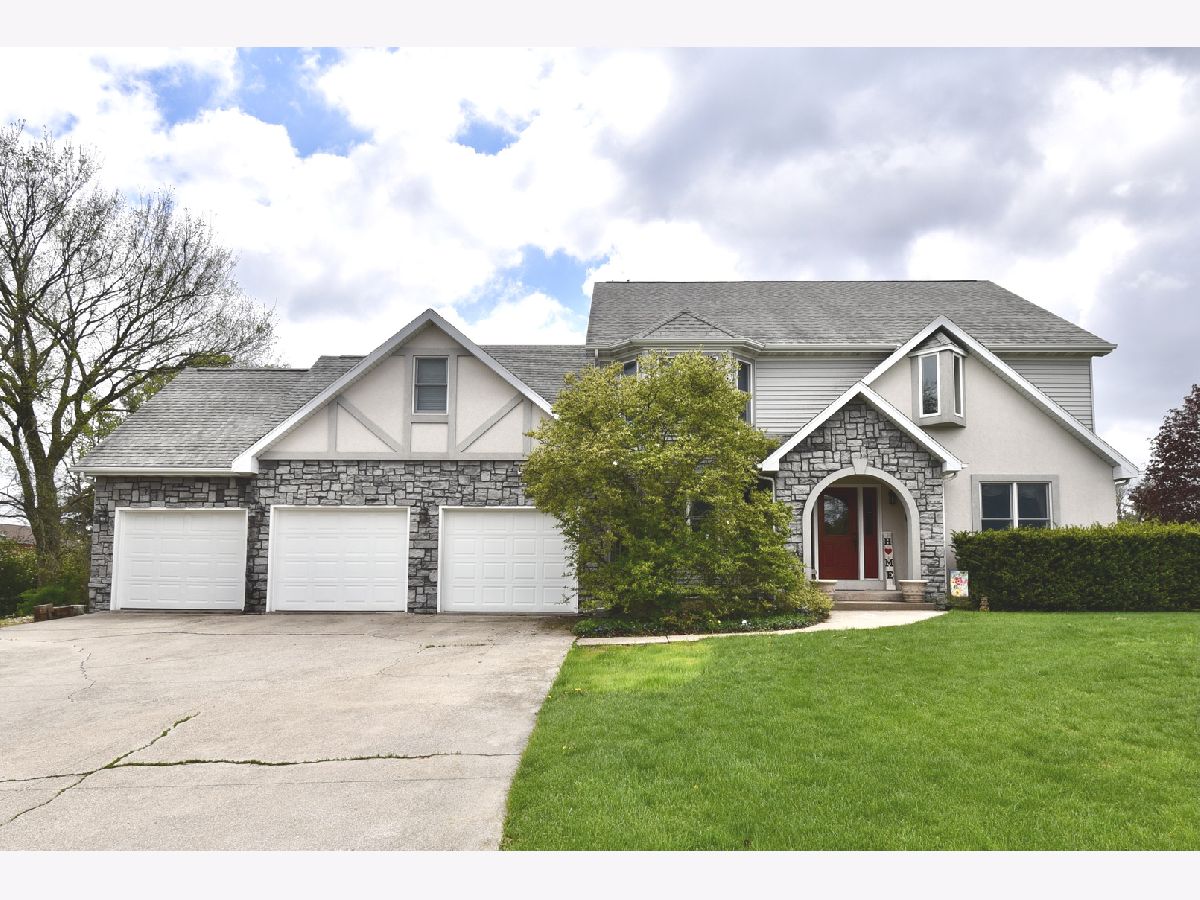 Homes & Condos & Townhomes Sold Brentwood Bloomington Illinois, 19625 Nottingham