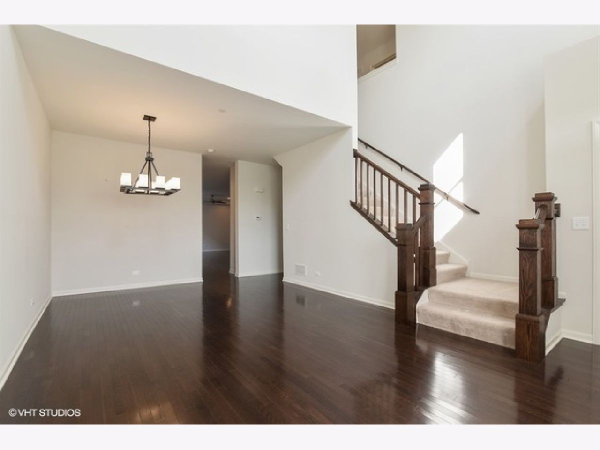 Townhomes & Homes Rented Westgate At The Glen Glenview Illinois, 1950 Shermer