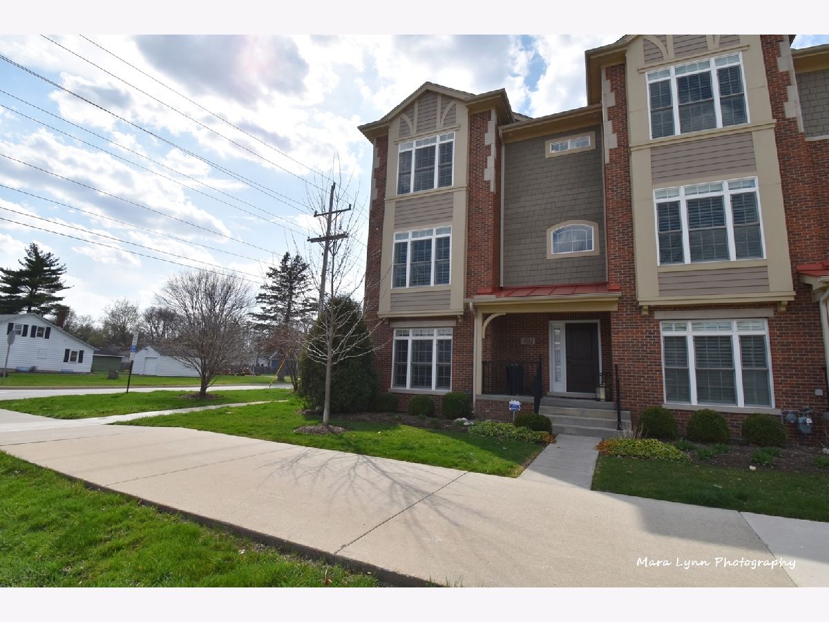 Townhomes Sold Park Place Of Geneva Geneva Illinois, 402 1st