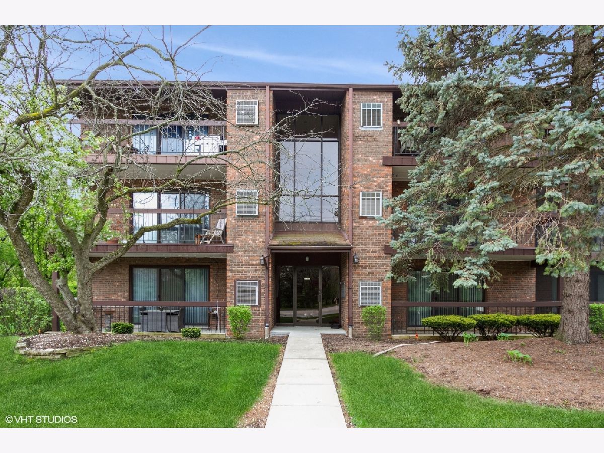 Condominiums Sold Quail Hollow Orland Park Illinois, 15101 Quail Hollow