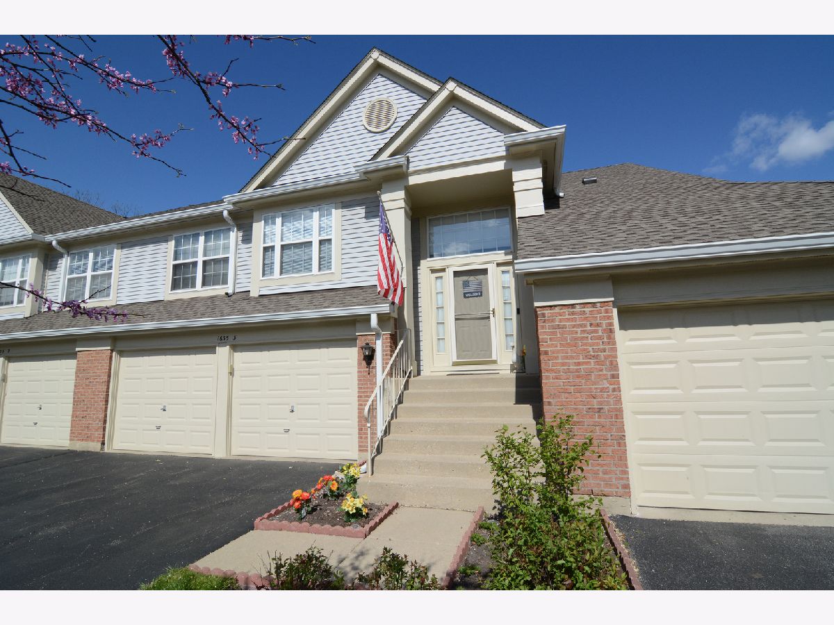 Townhomes & Condos & Homes Sold Fairfax Commons Silvercrest Bartlett Illinois, 1635 Colfax