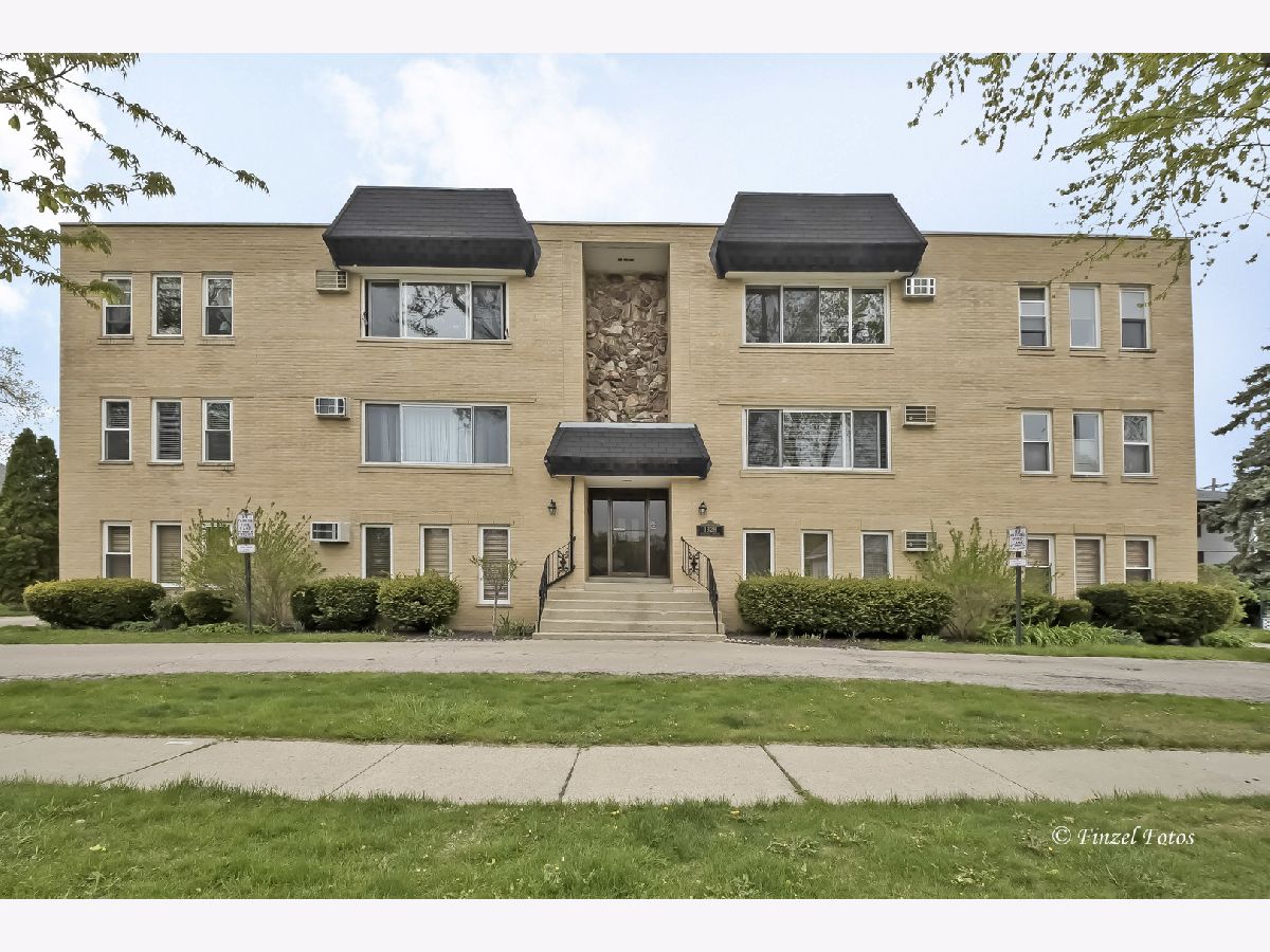 Homes & Condos & Townhomes Sold Silk Stocking Des Plaines Illinois, 1328 Webford