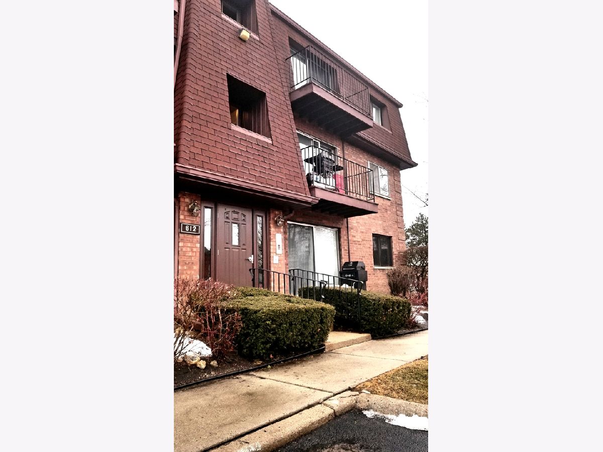 Condos & Townhomes Rented Cobblestone Of Glenview Glenview Illinois, 612 Cobblestone