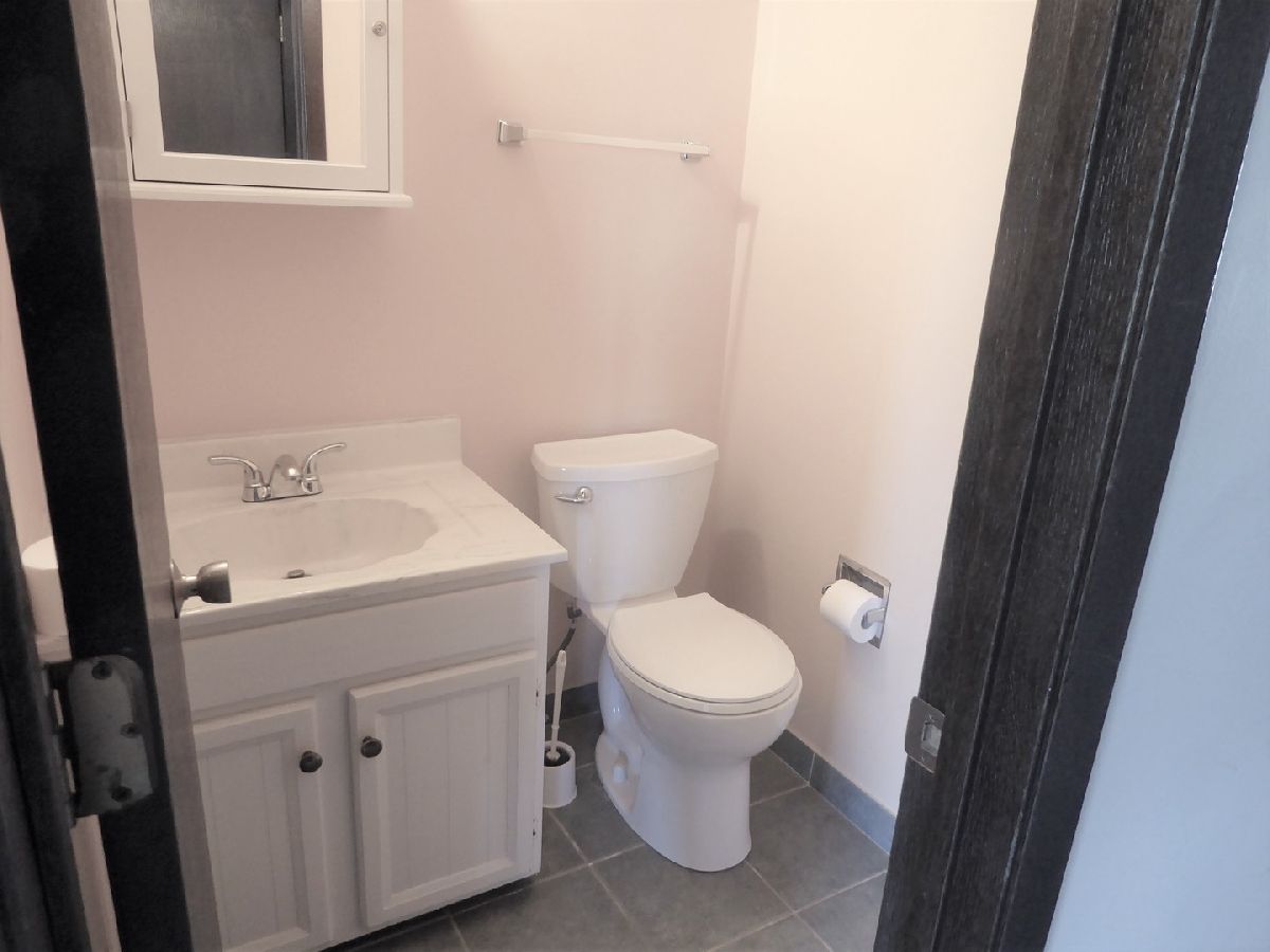 Townhomes Rented Carlisle Cove Schaumburg Illinois, 110 Wiltshire