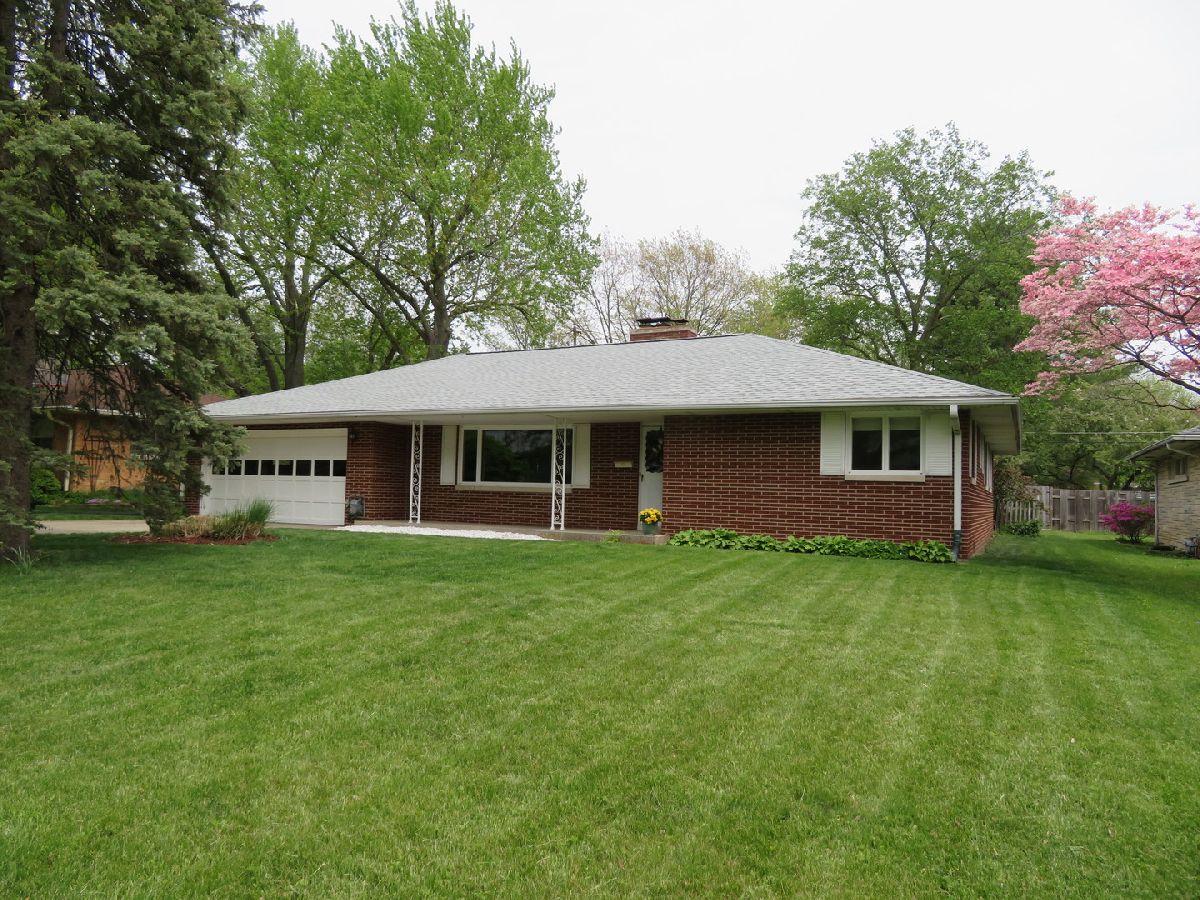Homes Sold Ennis Downs Urbana Illinois, 2112 Burlison