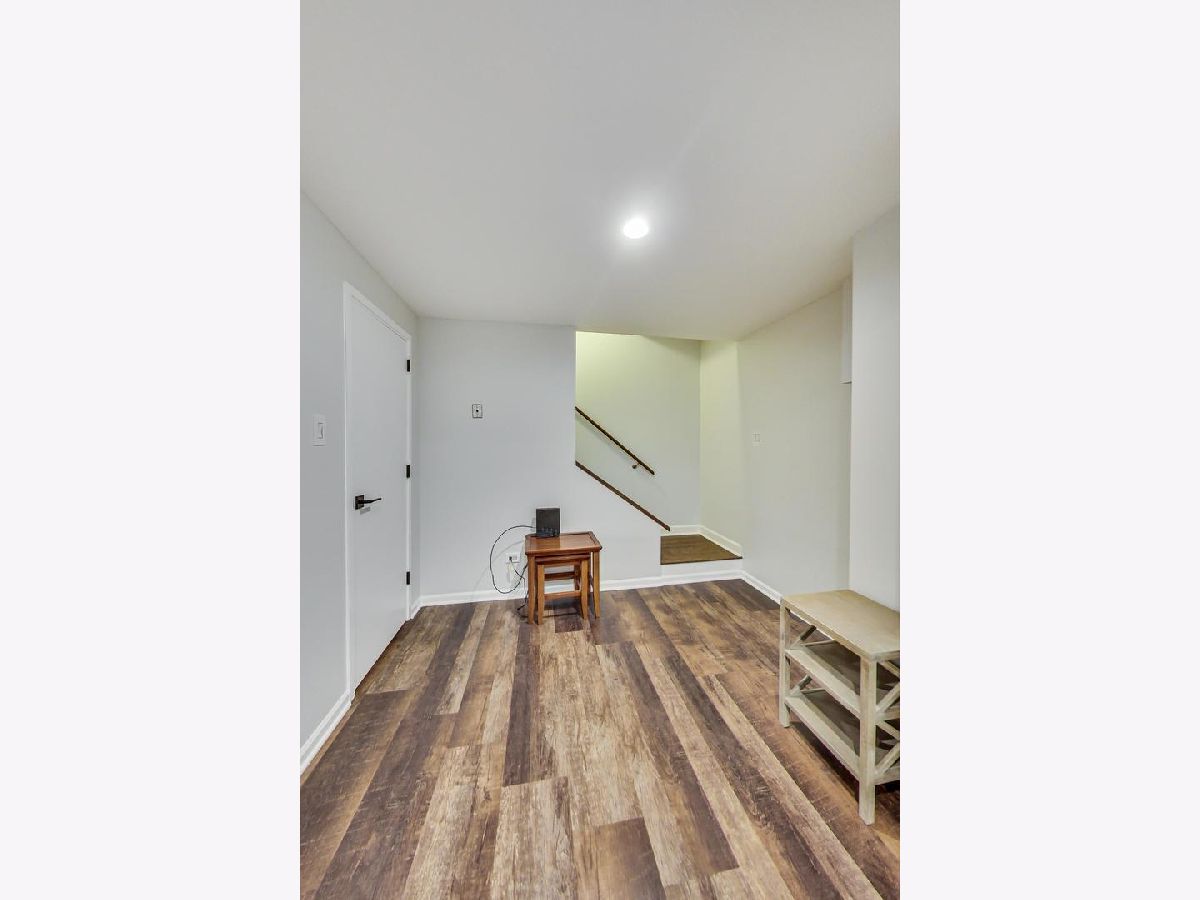 Townhomes Sold Clusters On Vine Chicago Illinois, 1651 Vine