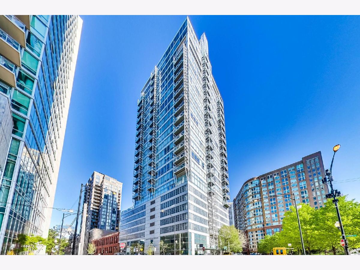 Condominiums Sold Kingsbury On The Park Chicago Illinois, 653 Kingsbury