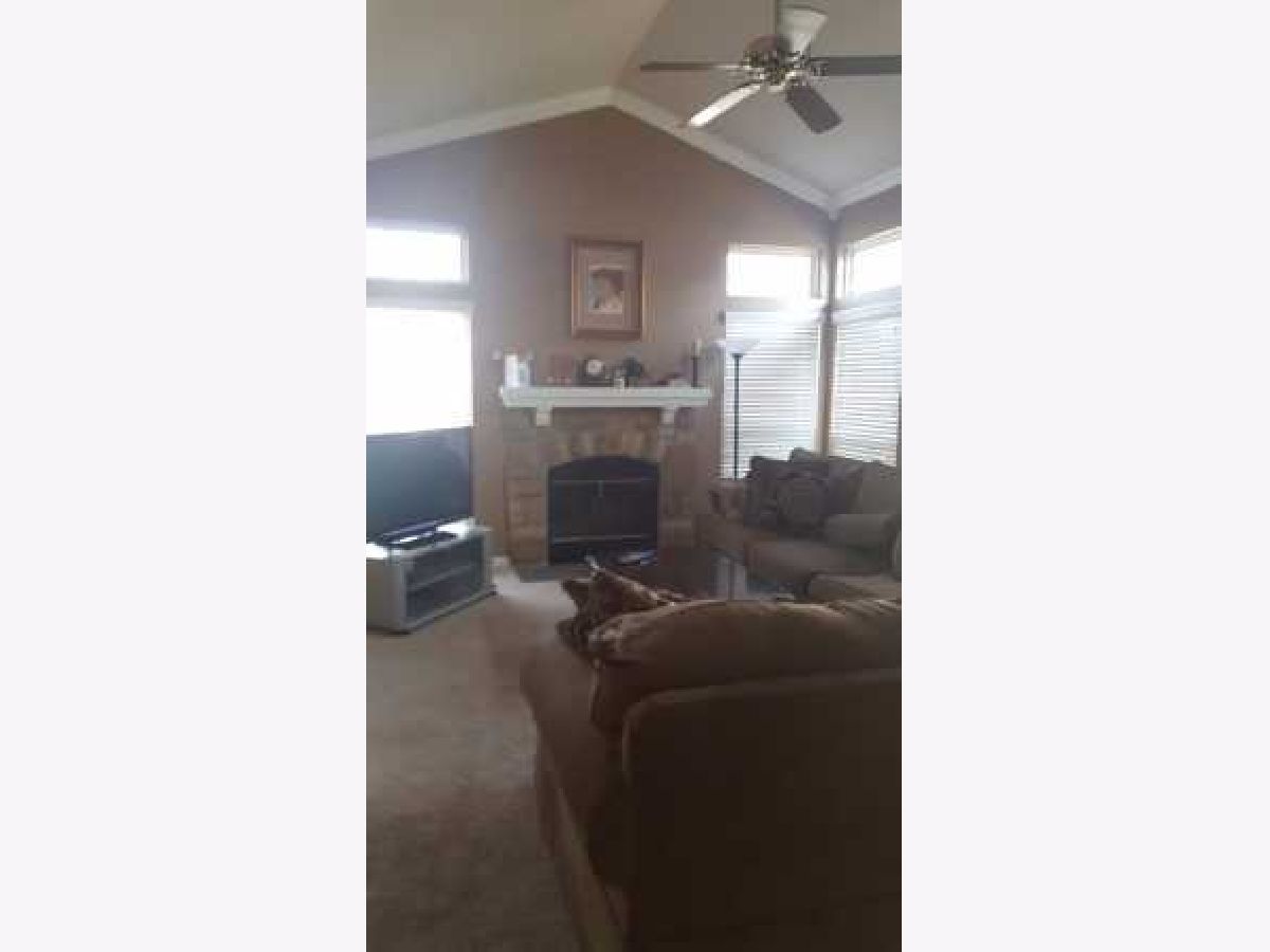Townhomes & Condos & Homes Rented Fairfax Commons Silvercrest Bartlett Illinois, 1627 Columbia