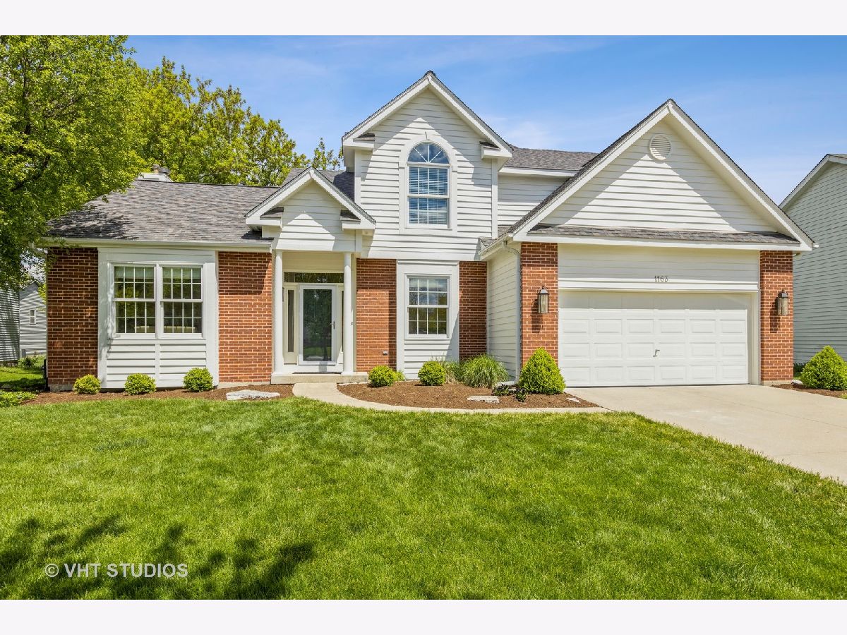 Homes & Condos & Townhomes Sold Windgate Naperville Illinois, 1163 Book