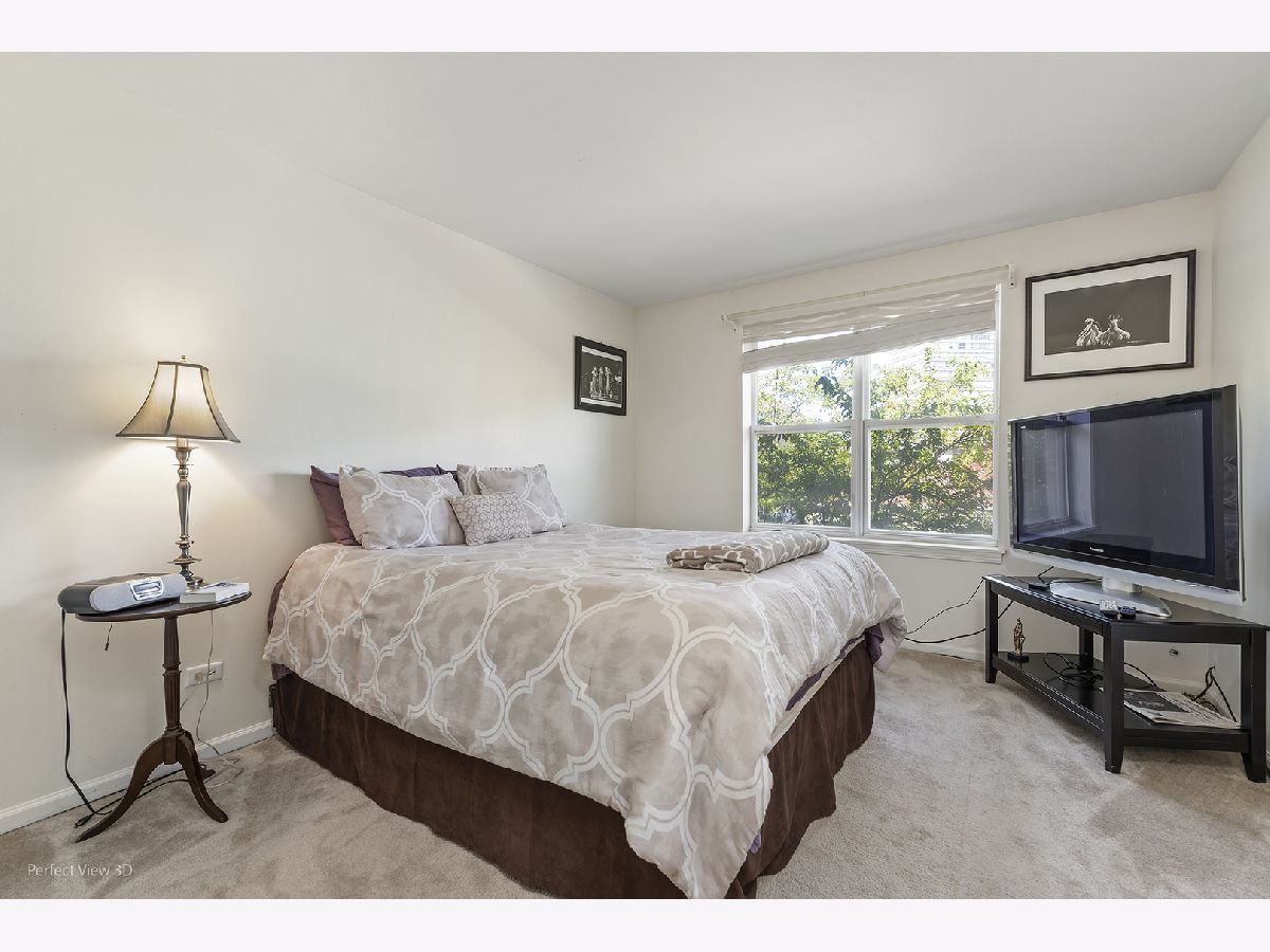 Homes & Townhomes Rented Cornell Square Chicago Illinois, 4930 Cornell