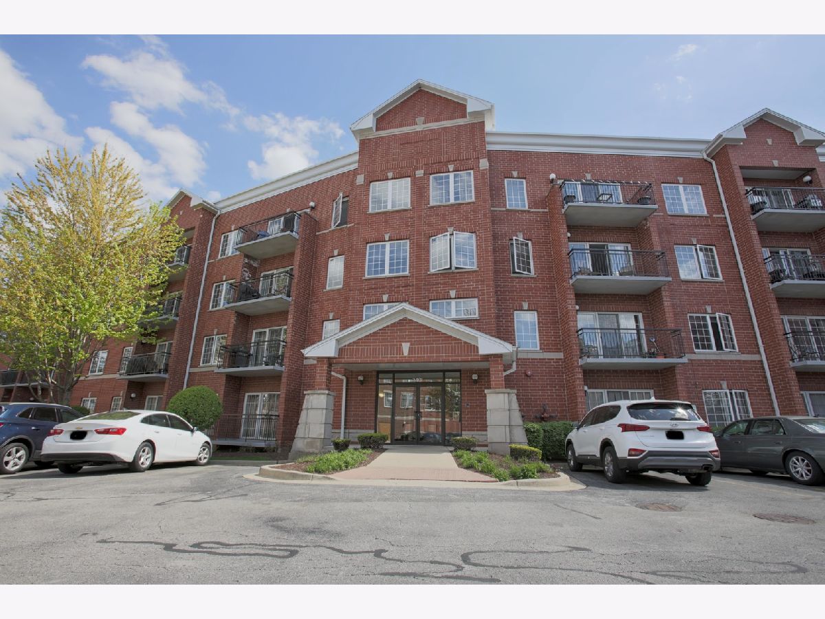 Riverwalk Rolling Meadows IL, Condos & Townhomes For Sale & For Rent