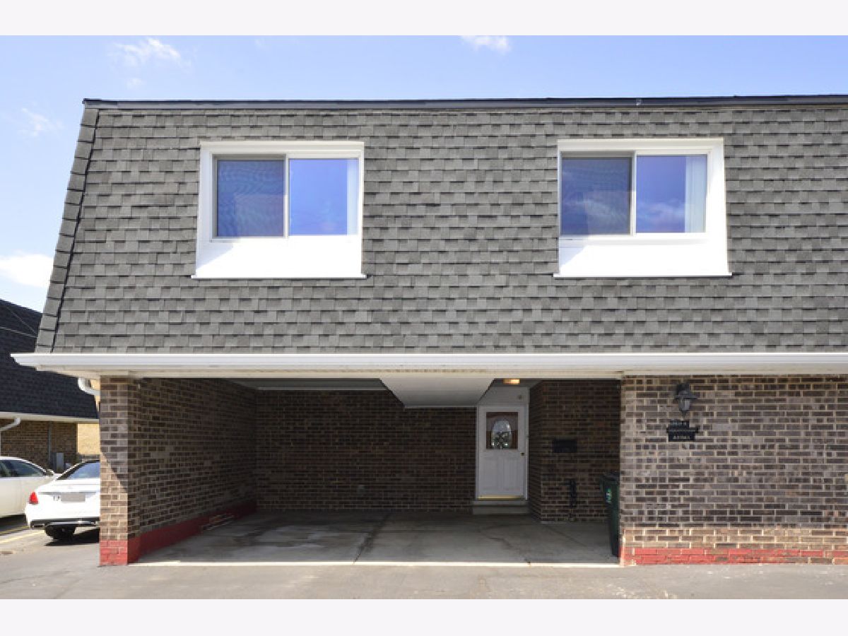 Condos & Townhomes Sold Chesterfield Chicago Illinois, 2846 Touhy