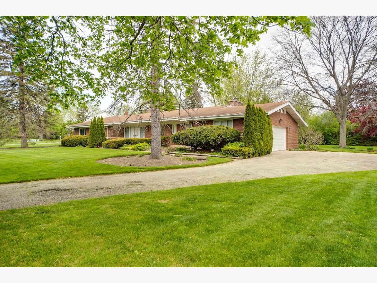 Homes Sold Burton Petit Estates Lake Forest Illinois, 910 Larchmont