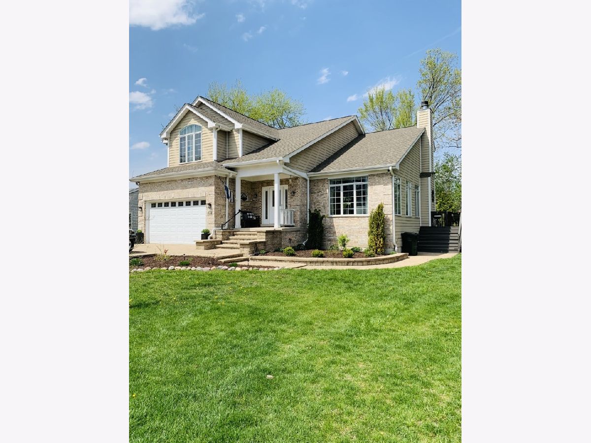 Homes Sold Lorraine Terrace South Elgin Illinois, 124 Wilson