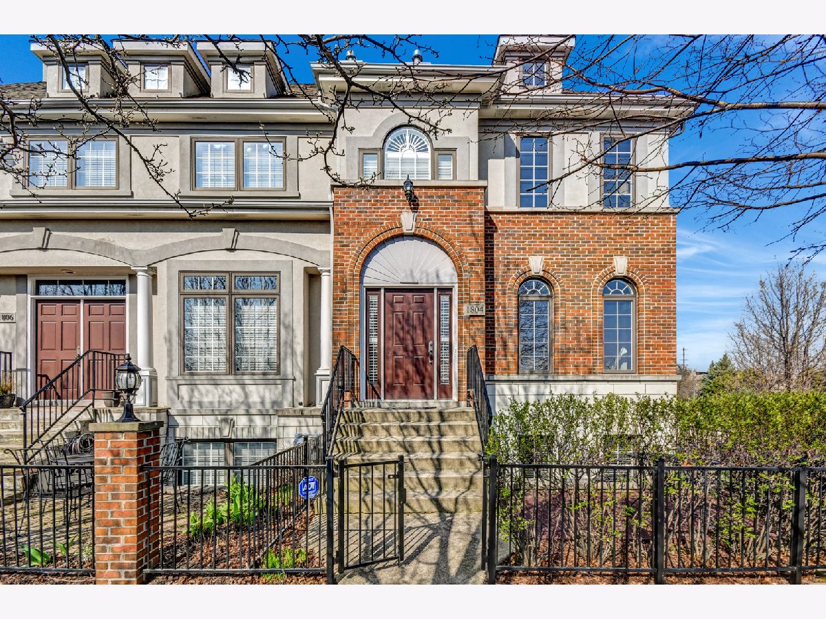 Townhomes Sold Astor Place Naperville Illinois, 1804 Alta Vista