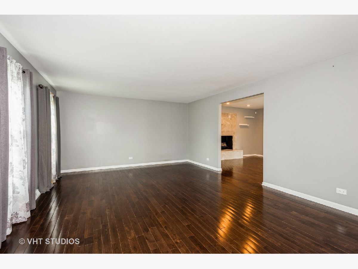 Homes Sold Chateau Loire Oak Brook Illinois, 19W083 Avenue Chateaux N.