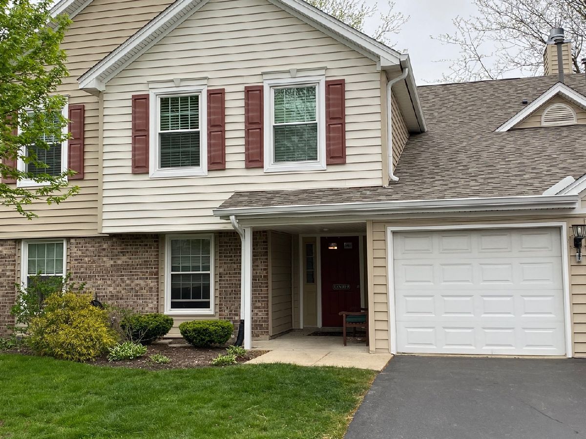 Condos & Townhomes Rented Highlake Winfield Illinois, 0N019 Ambleside