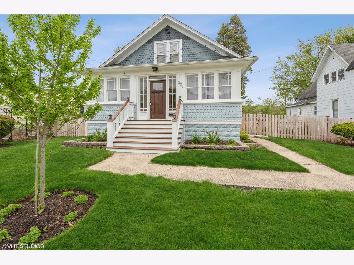 Homes Sold Old East Dundee East Dundee Illinois, 202 King William